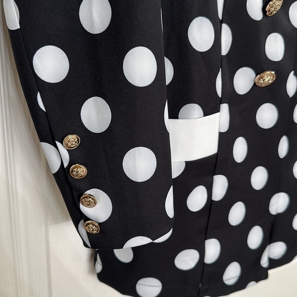 Black and white polka dot romper with gold buttons - Picture 3 of 4